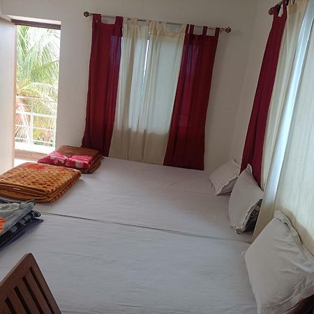 The Gupta Guest House Bodh Gaya Exteriör bild