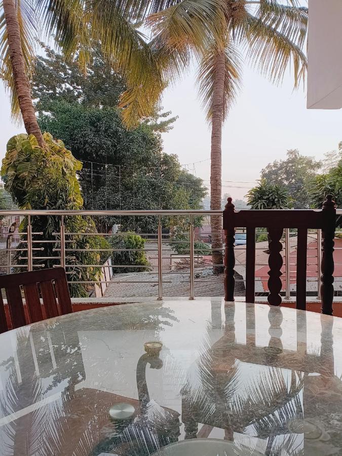 The Gupta Guest House Bodh Gaya Exteriör bild