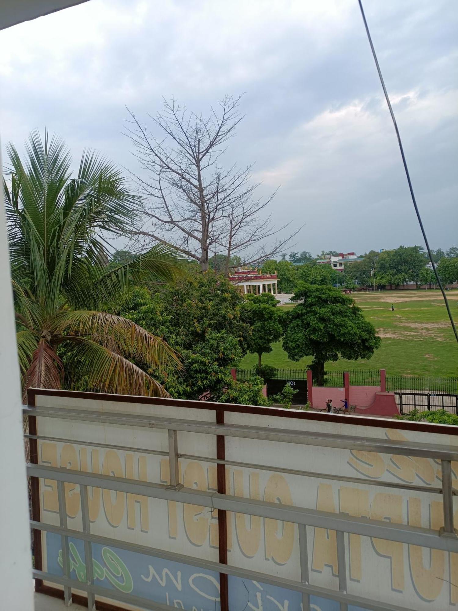 The Gupta Guest House Bodh Gaya Exteriör bild